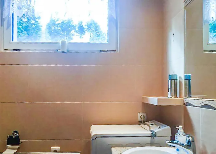 Stunning In With Wifi Golubie